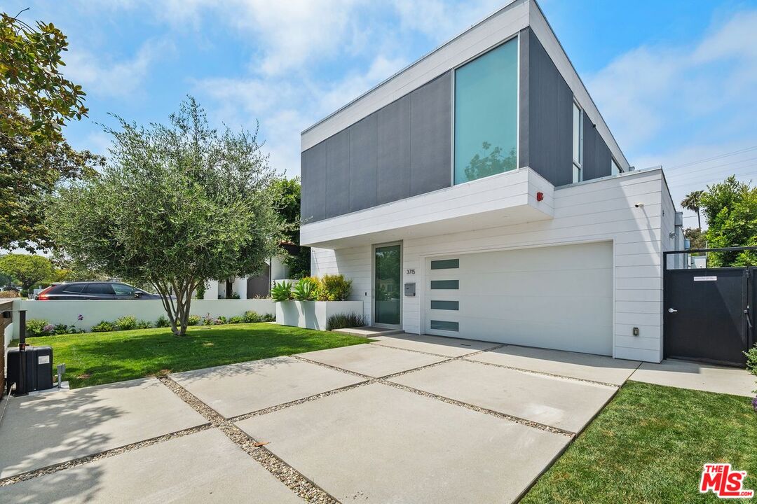 3715 Meier St