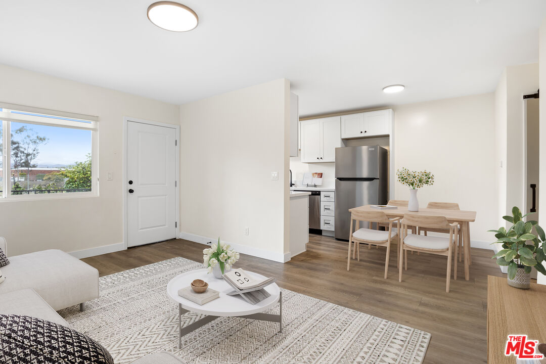 1743 9th St Unit: 1