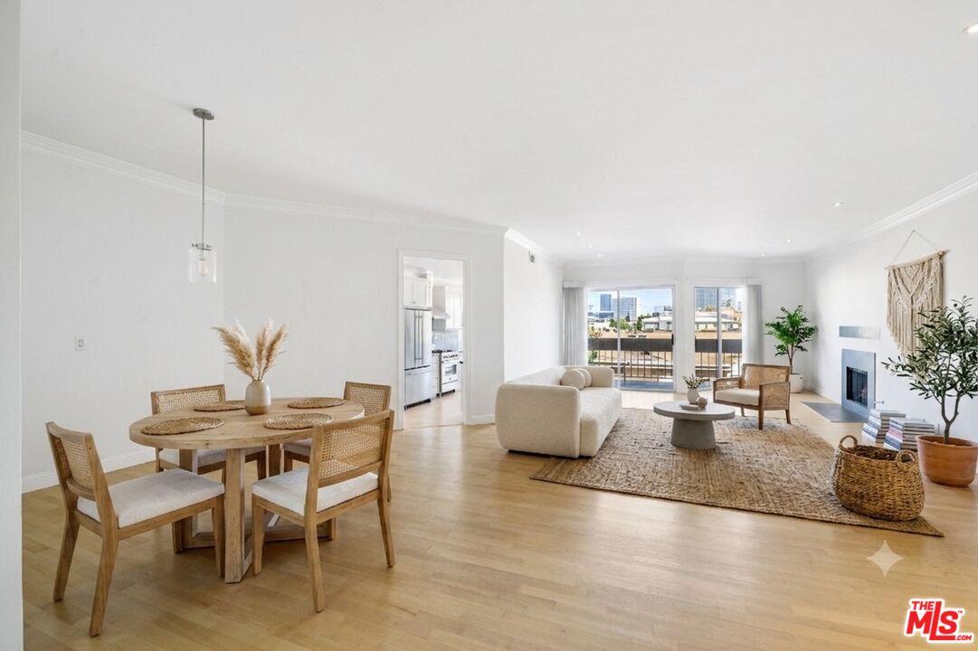 11628 Montana AVE Unit: 206