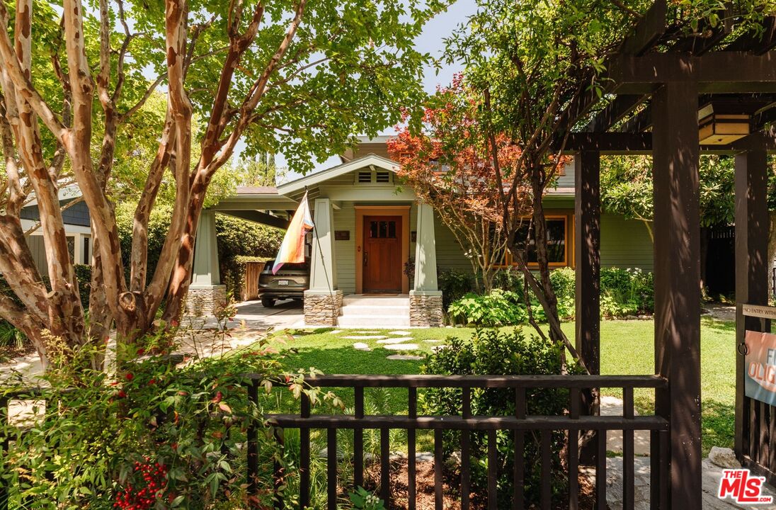 1951 Canyon Dr