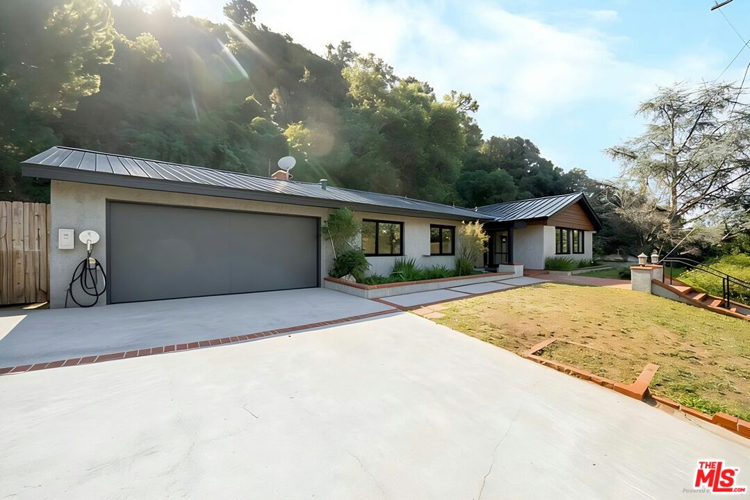 5532 Ocean View Blvd