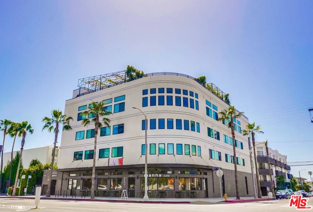 105 S Fairfax Ave Unit: 105