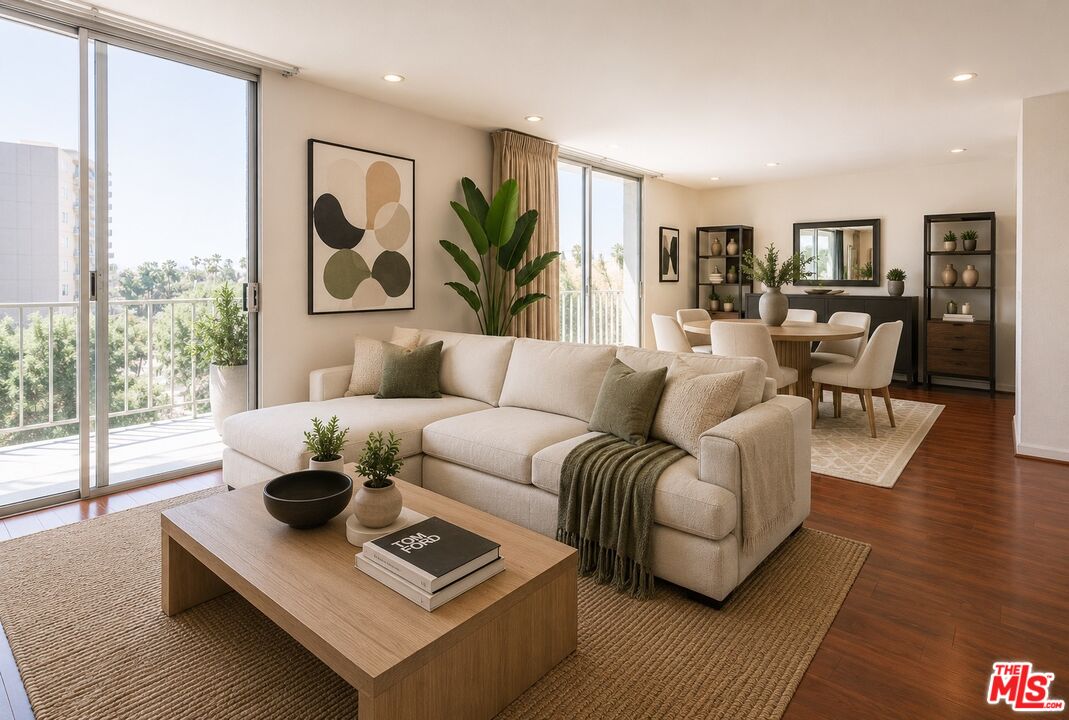Photo of 100 S Doheny Dr, Los Angeles, CA 90048