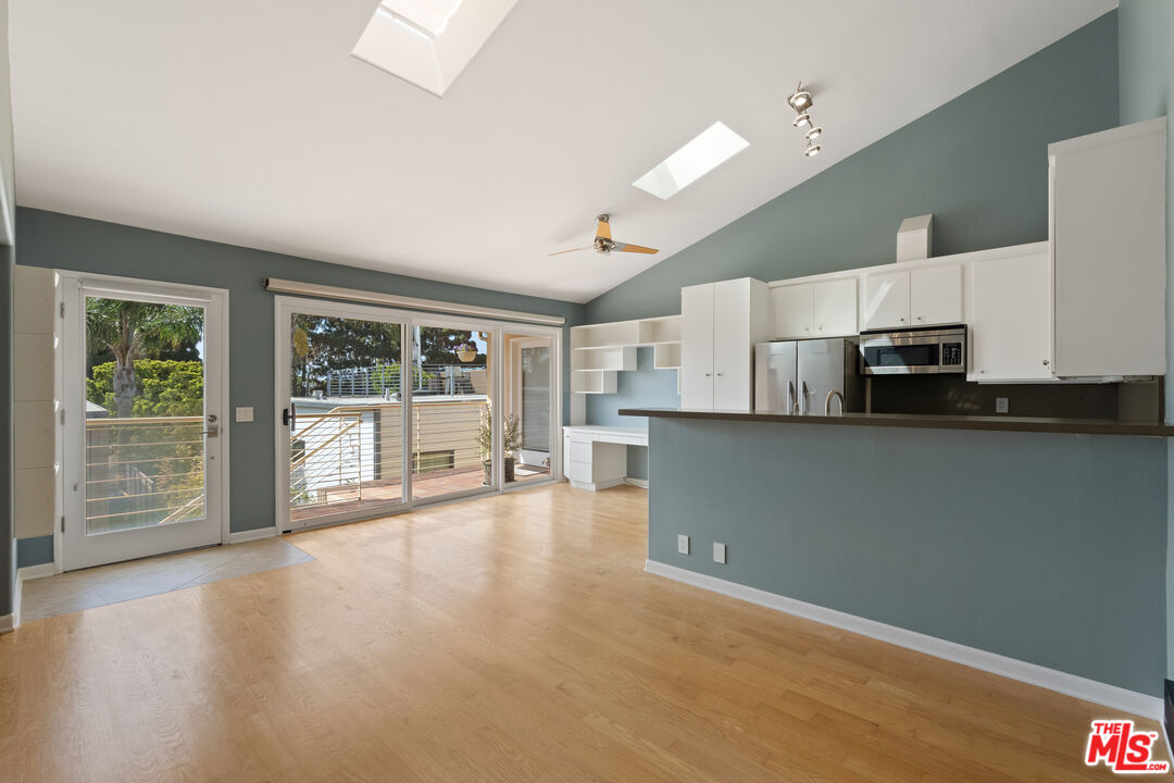 2216 4th St Unit: 7
