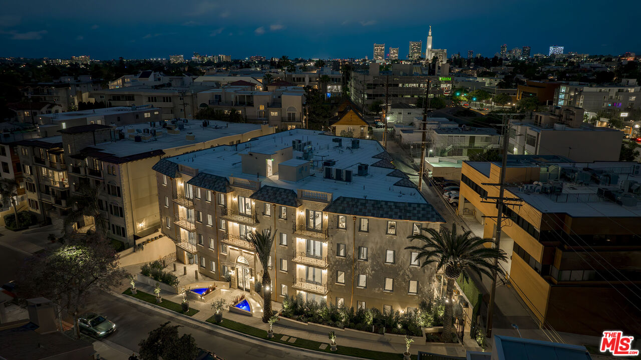 1825 Pandora Ave Unit: PH 402