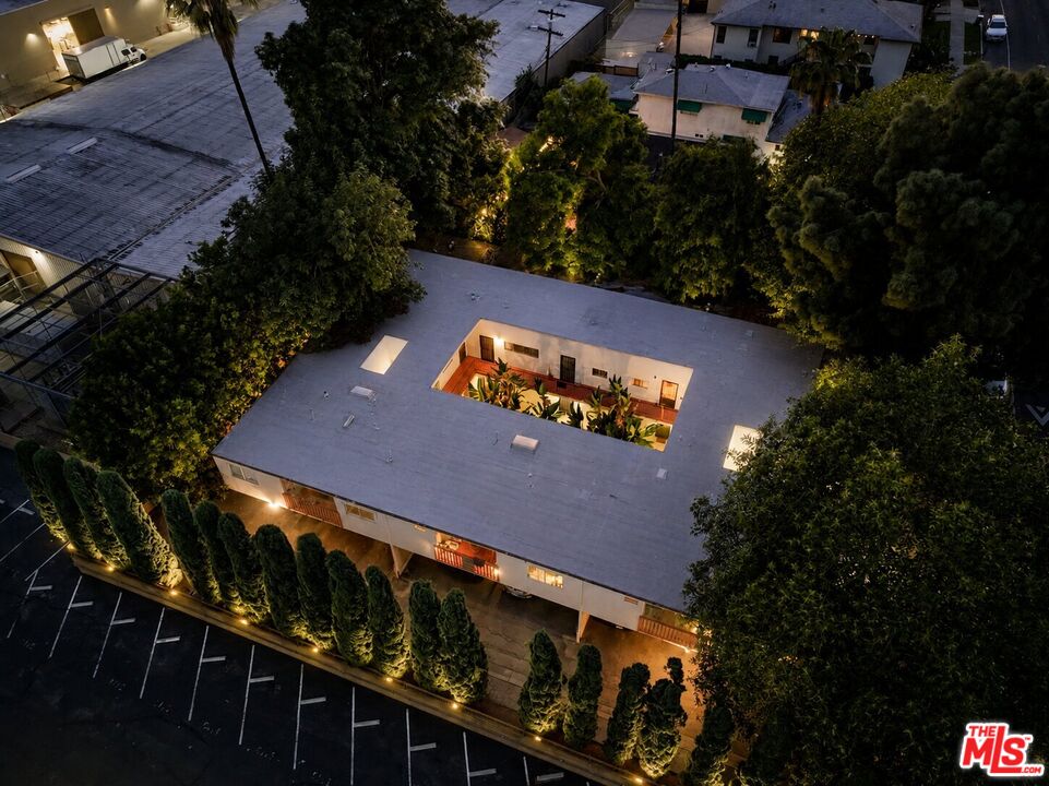4208 Russell Ave