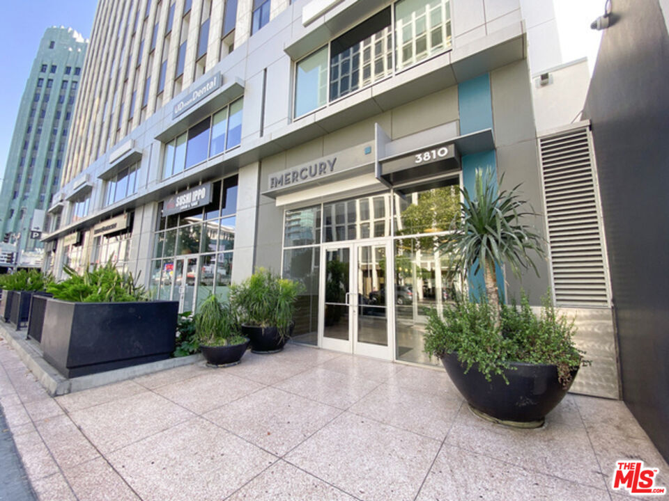 Photo of 3810 Wilshire Blvd, Los Angeles, CA 90010