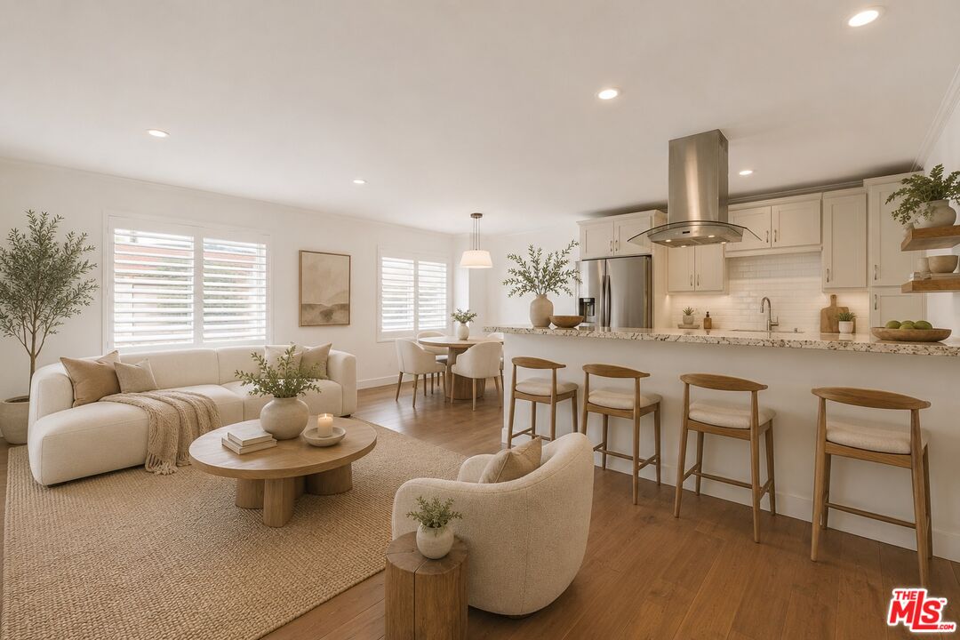 933 11th St Unit: 21