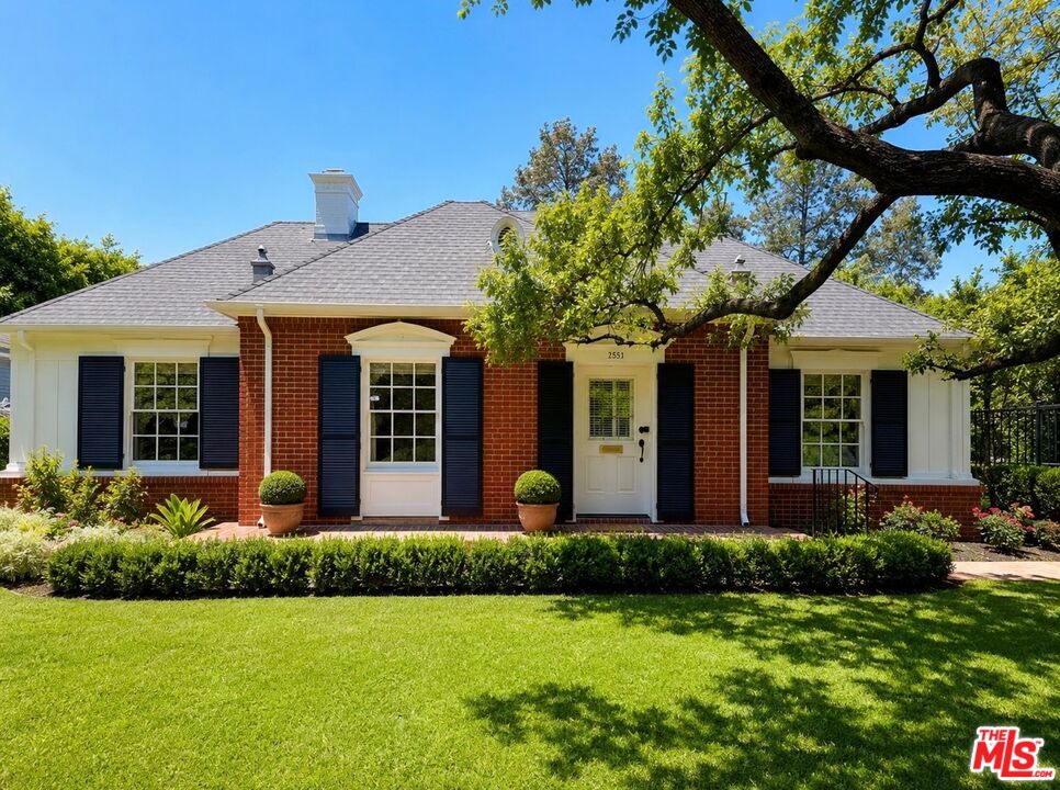 351 Veteran Ave