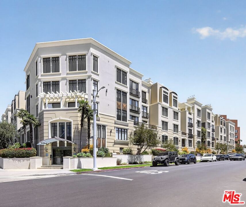 11847 Gorham Ave Unit: 112