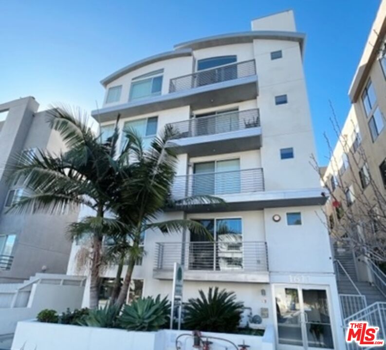 1611 S Beverly Glen Unit: 3C