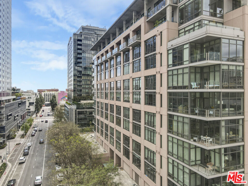 Photo of 1111 S GRAND AVE, LOS ANGELES, CA 90015