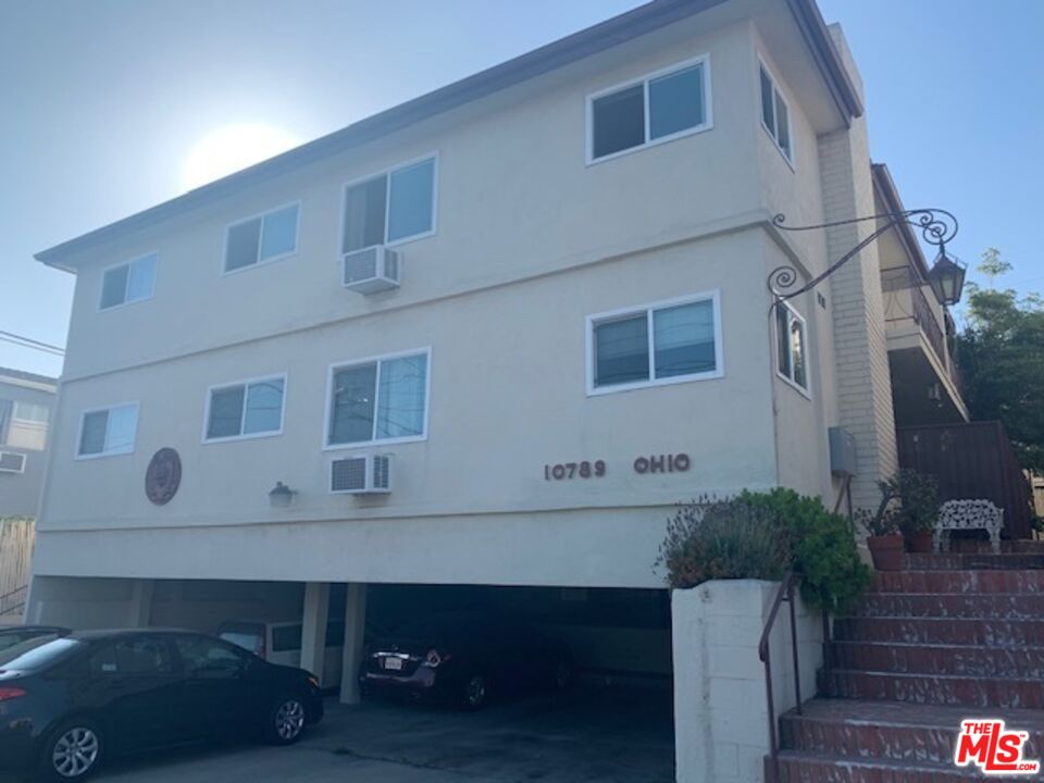 10789 Ohio Ave Unit: 4