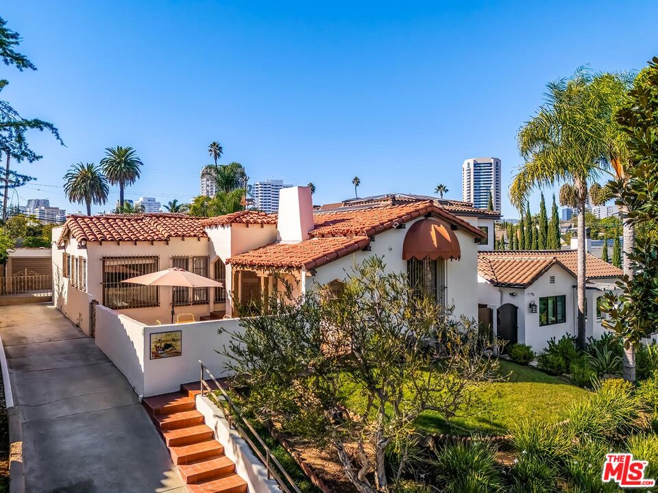 1511 Pandora Ave