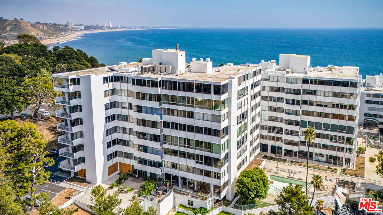 17352 W Sunset Blvd Unit: 606