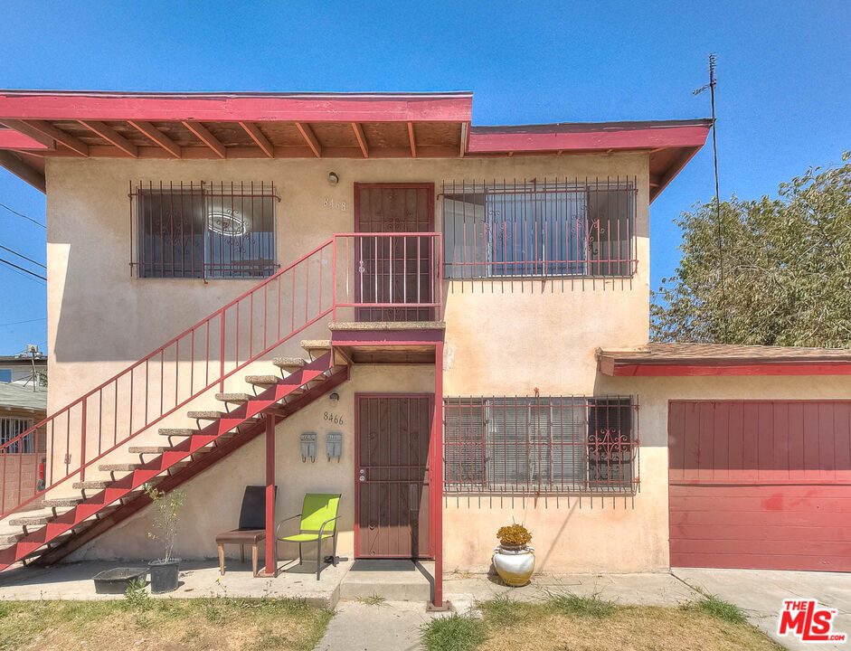 Photo of 8468 Halldale Ave, Los Angeles, CA 90047