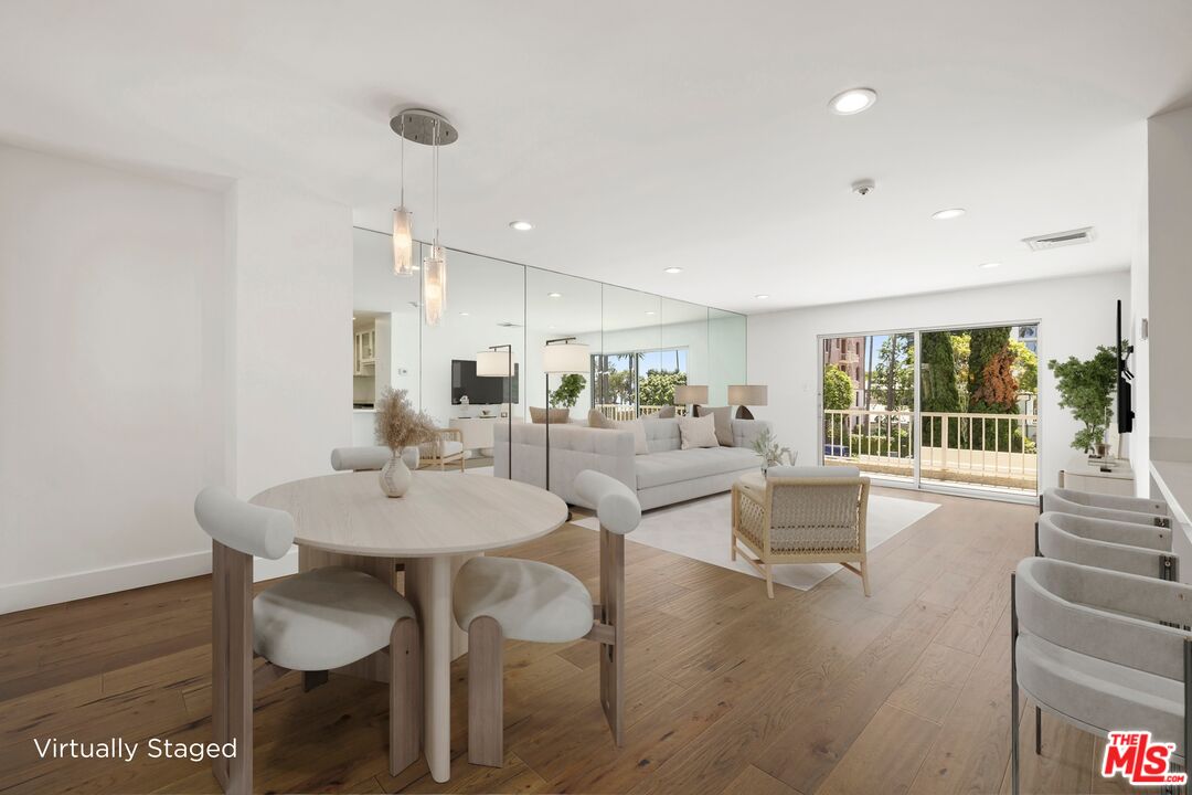 101 California Ave Unit: 206