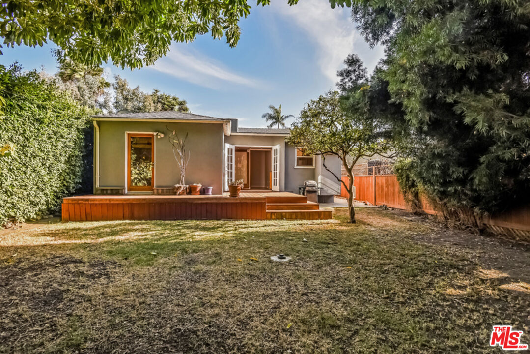 801 Brooks Ave