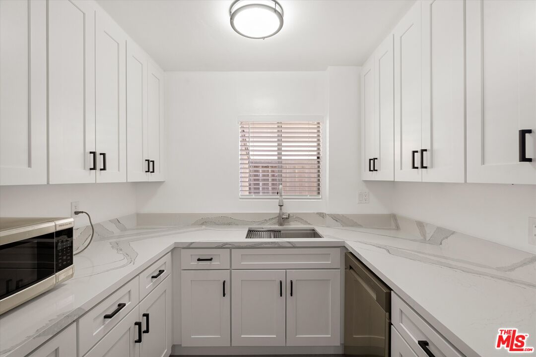 Photo of 1904 11th Street, Santa Monica, CA 90404