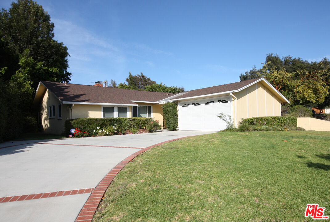 2766 Dunleer Pl