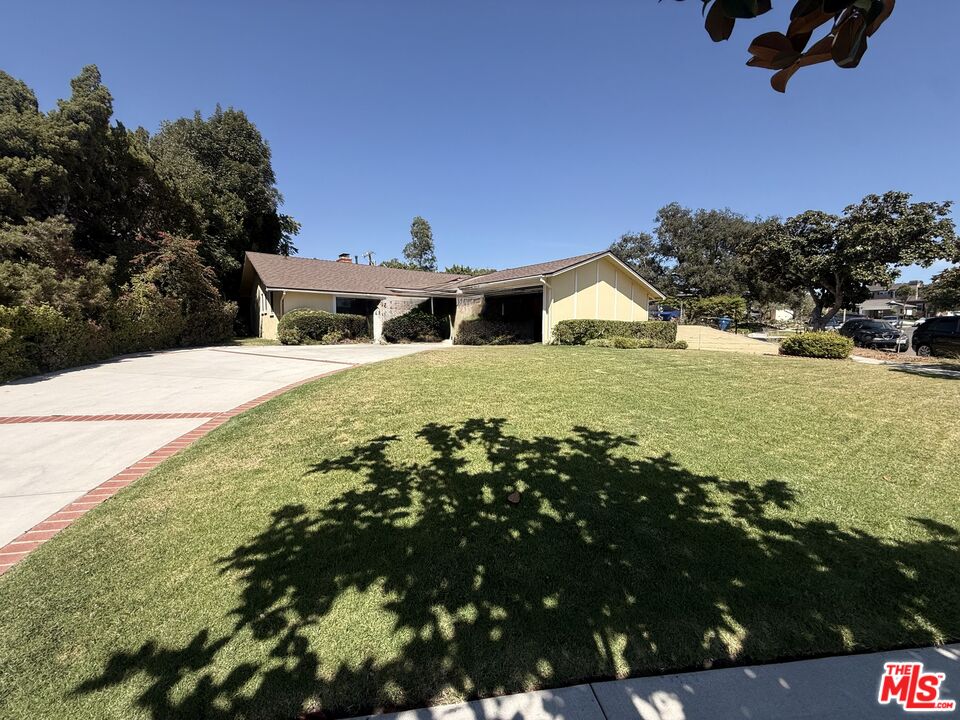 2766 Dunleer Pl