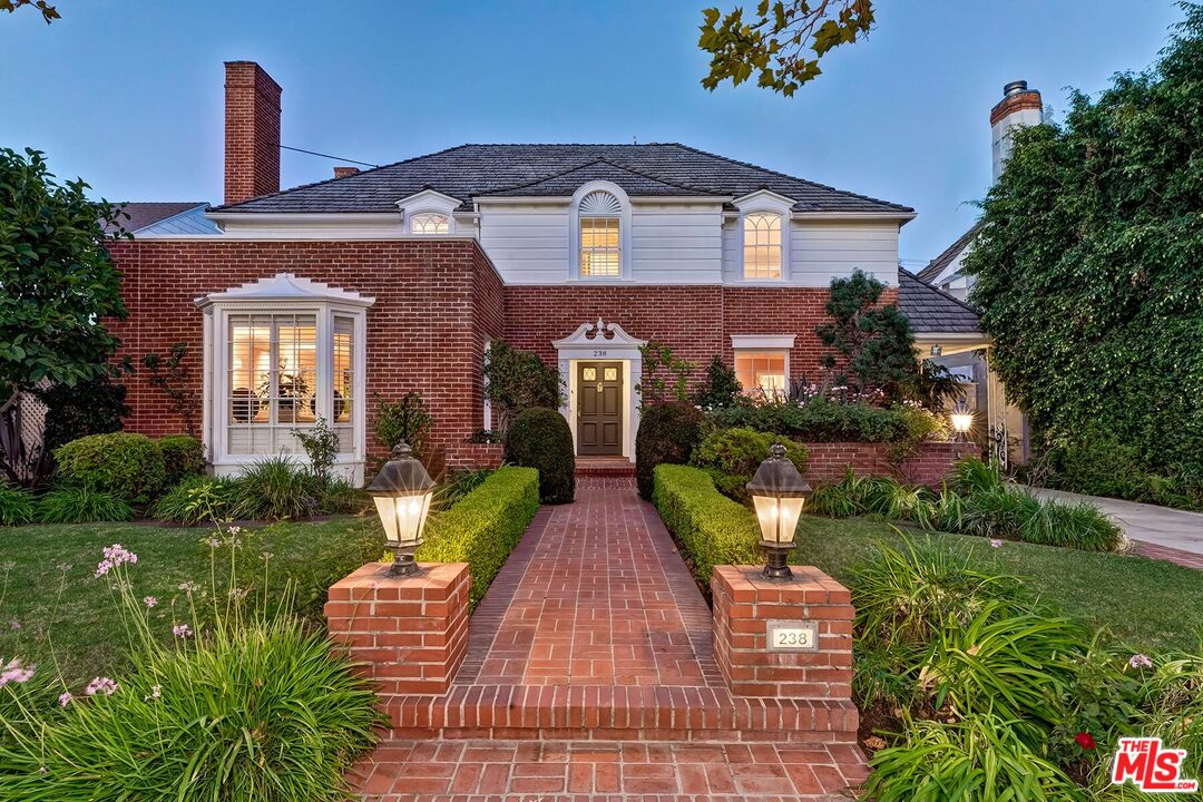 238 S McCarty Dr