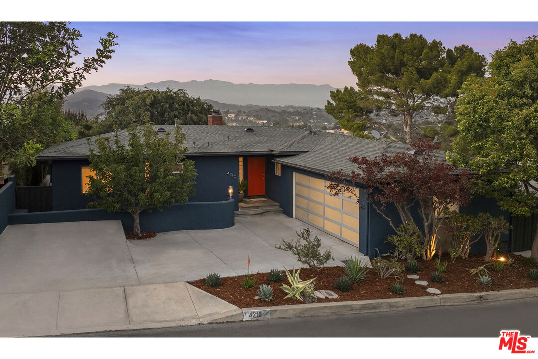 4210 Palmero Dr