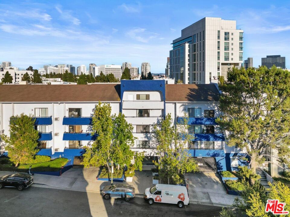 10982 Roebling Ave Unit: 332