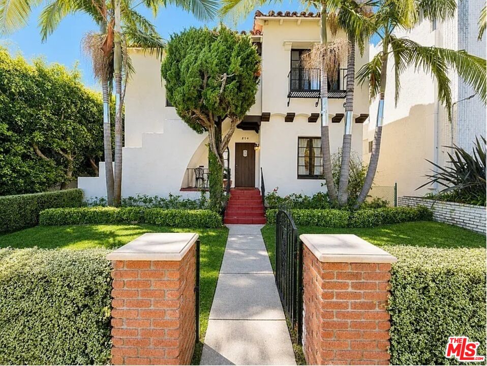 854 4th St Unit: E
