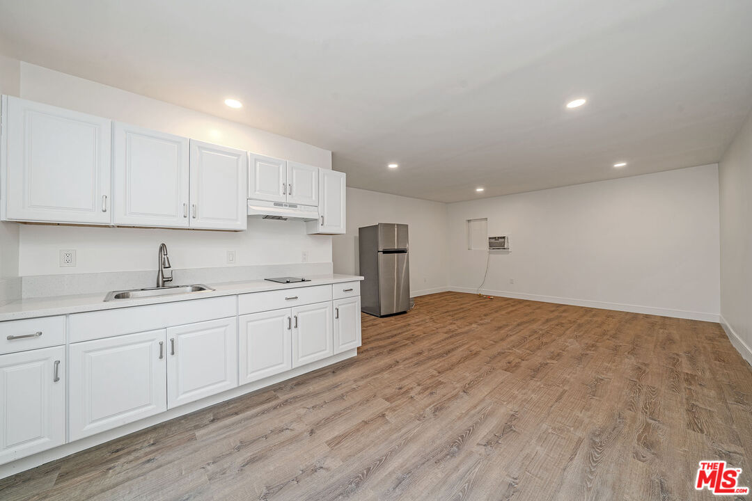 5430 Monroe St Unit: GH