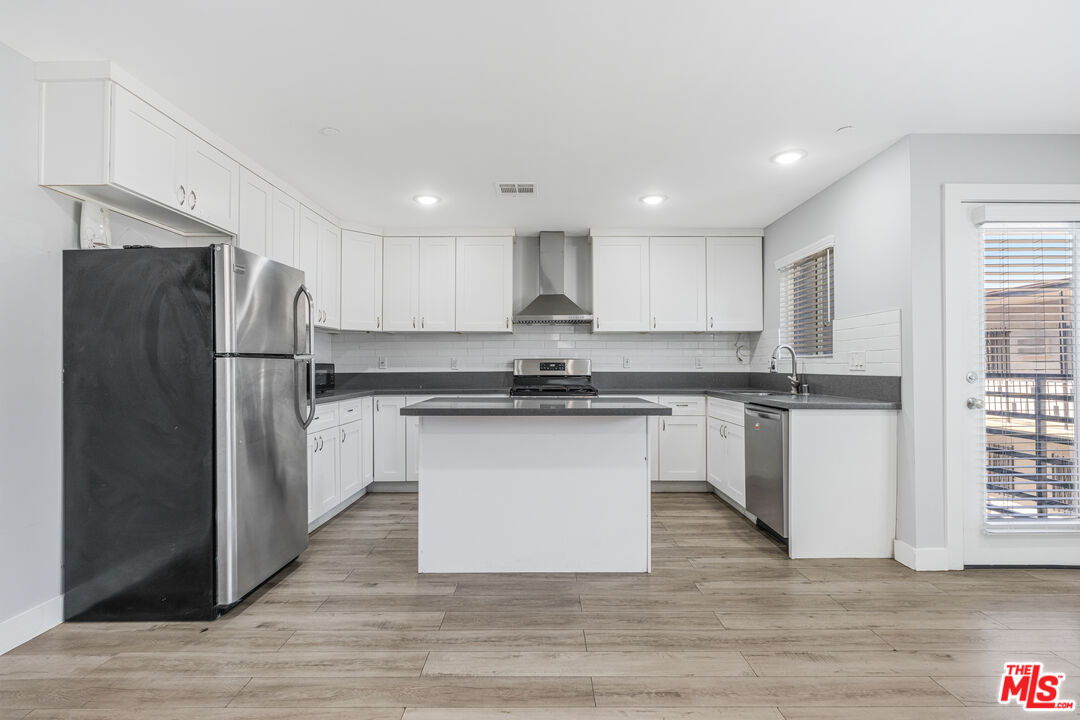 12000 Runnymede St Unit: 1