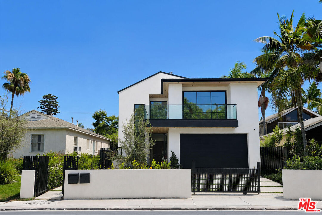 3542 Butler Ave