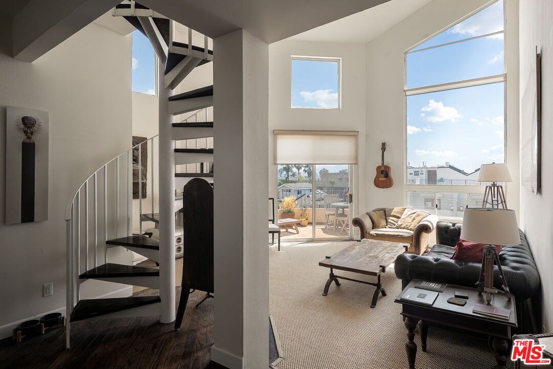 245 Main St Unit: 308
