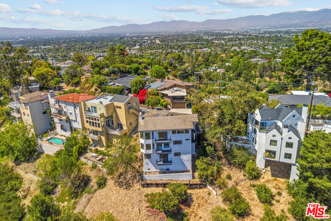 3665 ALTA MESA DR
