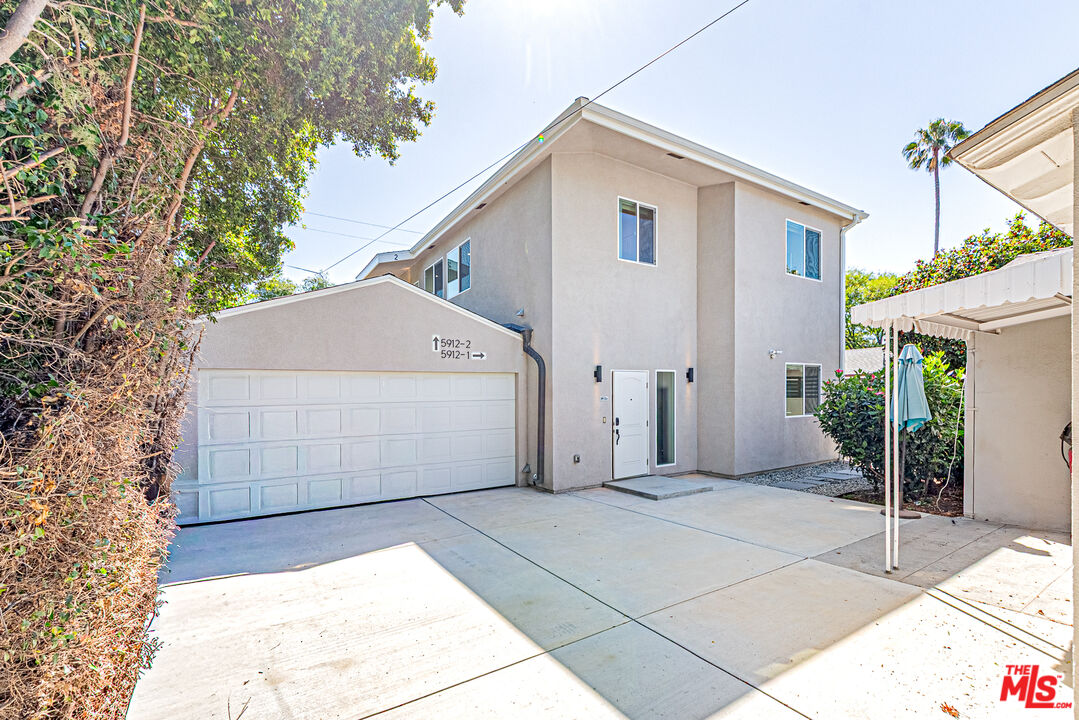 5912 Satsuma Ave