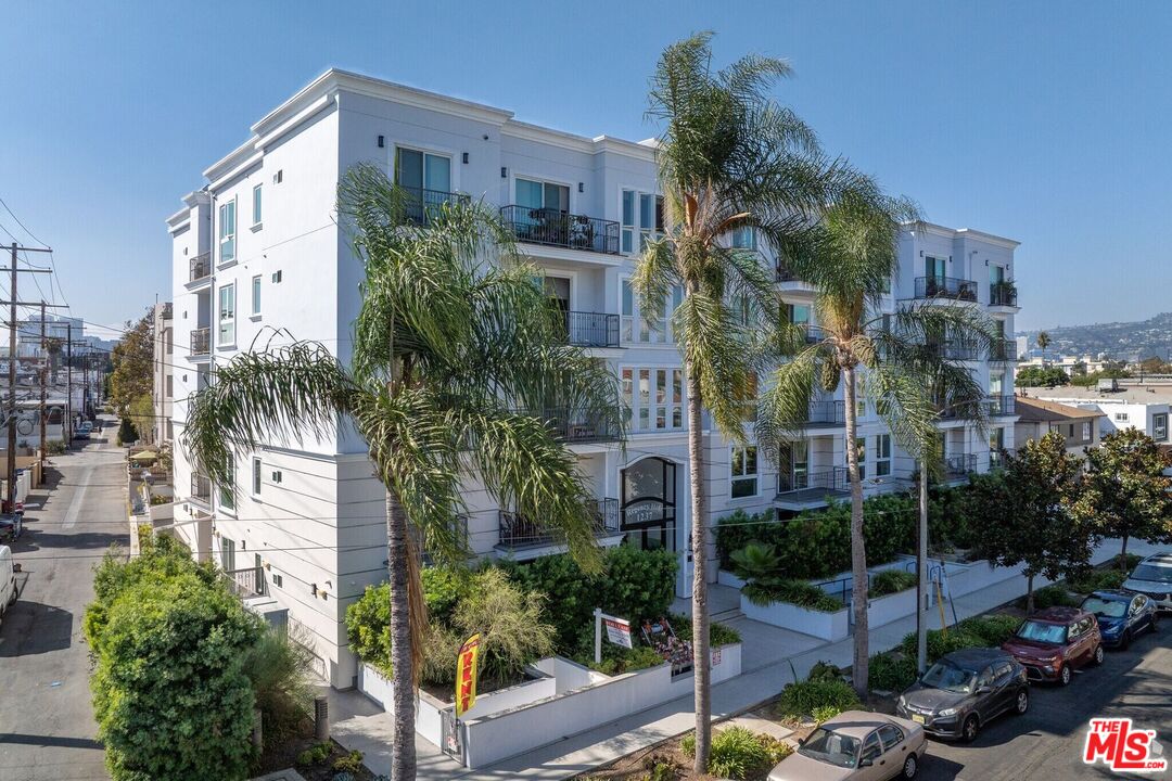 1237 S 90035 Ave Unit: 202
