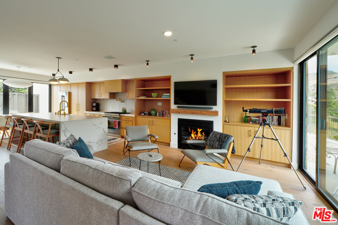 6208 Tapia Dr Unit: B