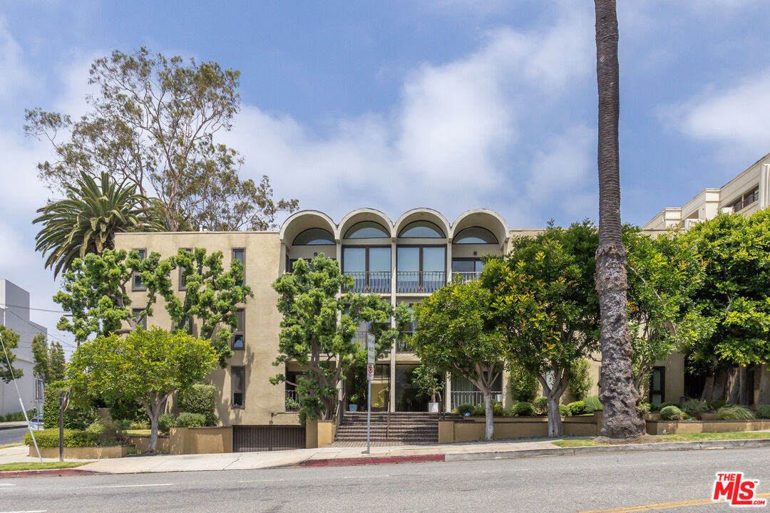 11789 Montana Ave Unit: 9