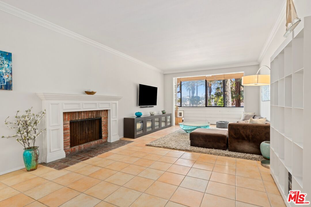 310 Tahiti Way Unit: 103