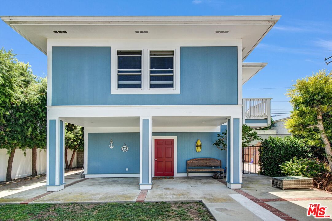 Photo of 1328 10th St, Santa Monica, CA 90401