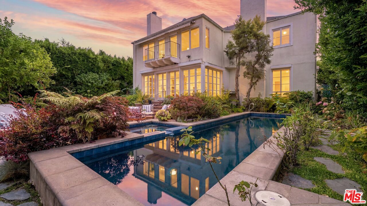 1506 Club View Dr