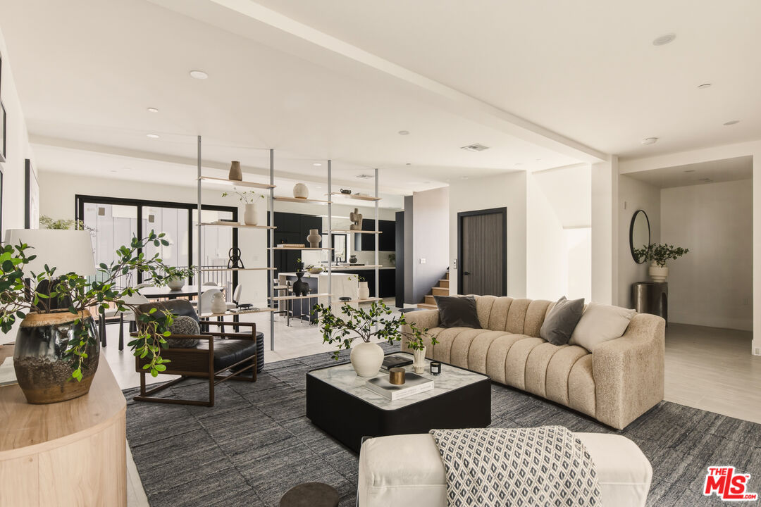 11967 Mayfield Ave Unit: 108