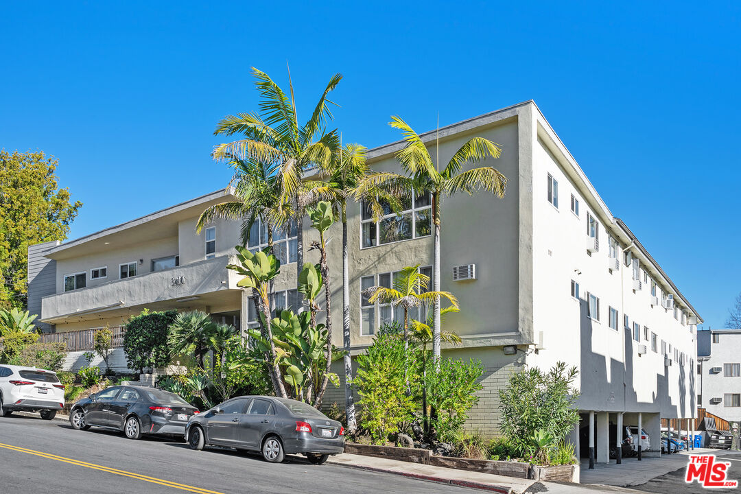 3410 Club Dr