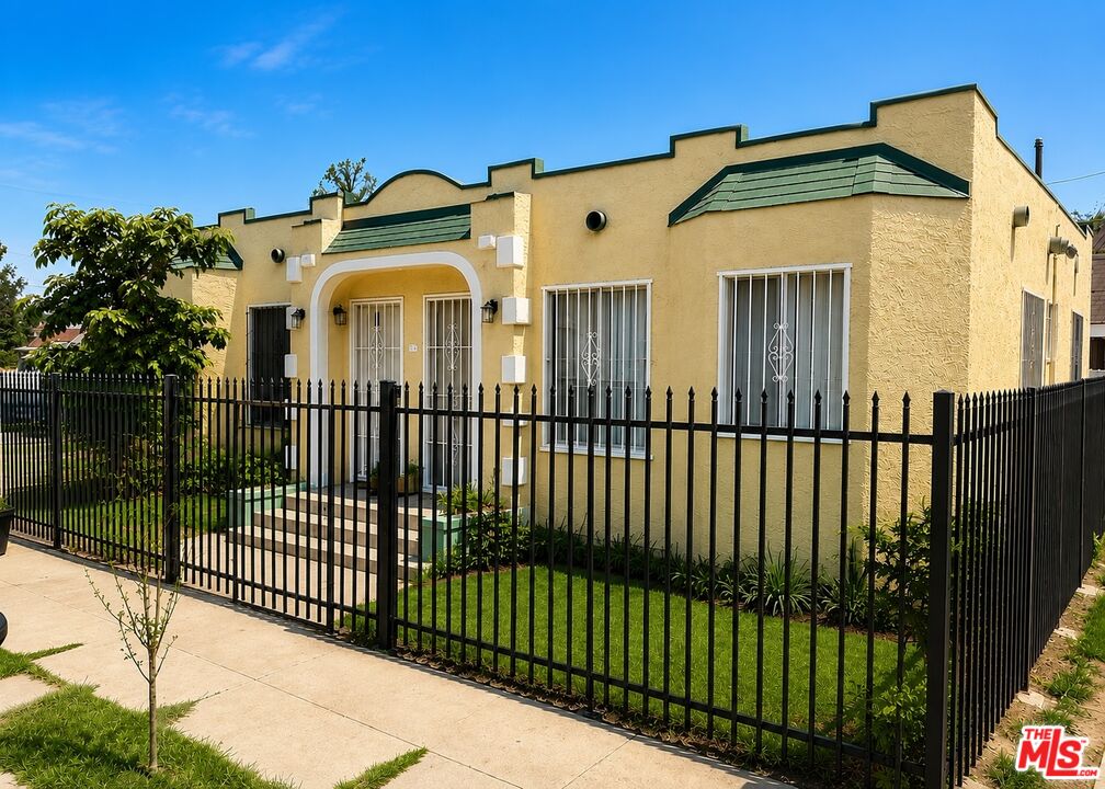 1012 N Willow Ave