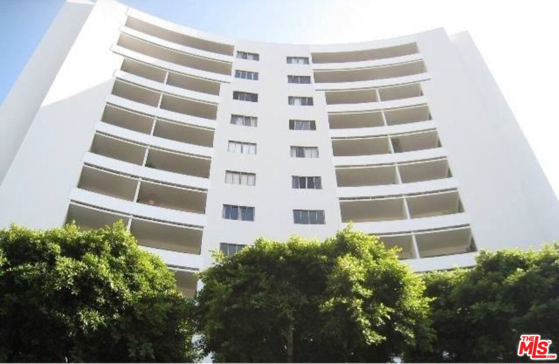 7250 Franklin Ave Unit: 901