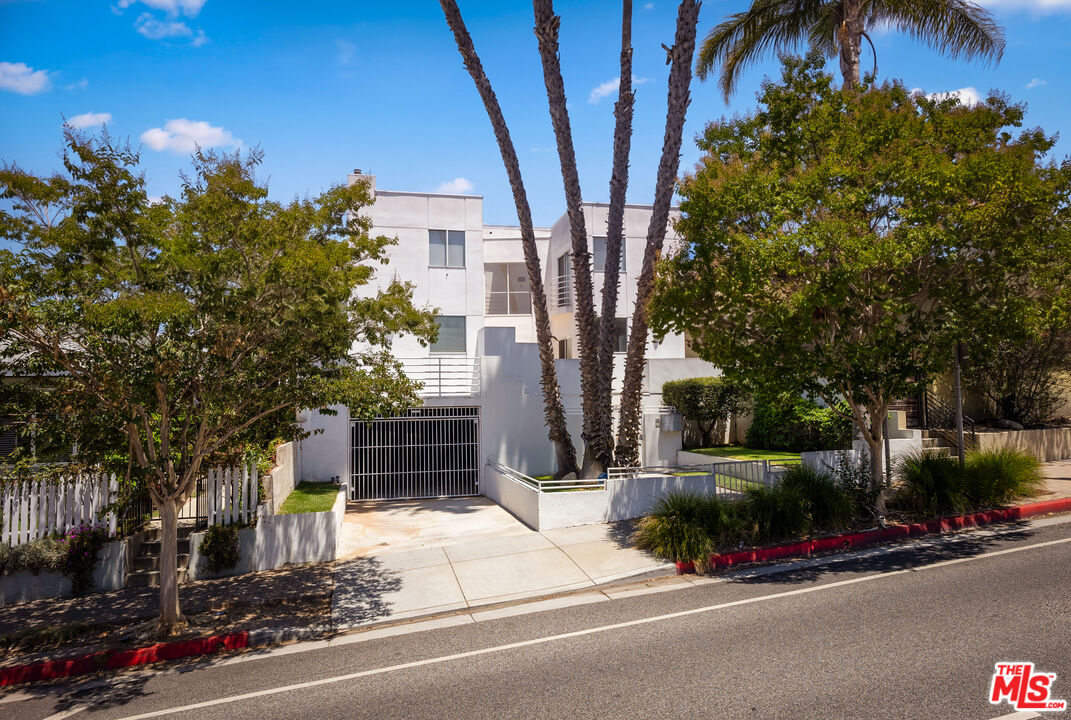 1823 20th St Unit: 103