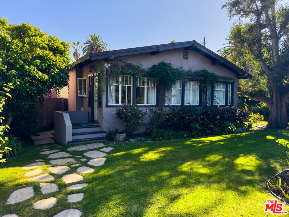 308 Windward Ave
