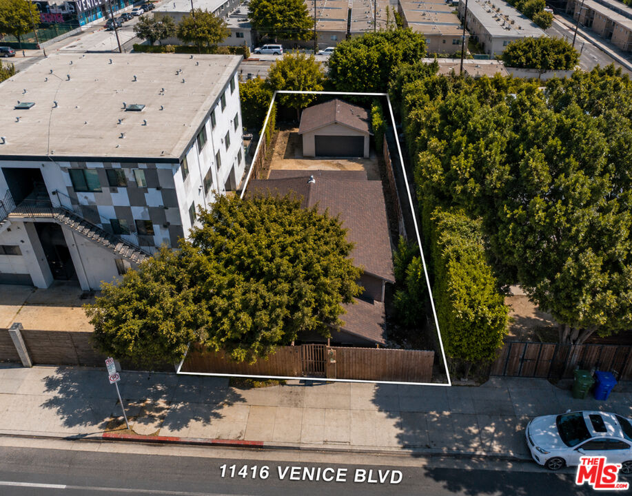 11416 Venice Blvd