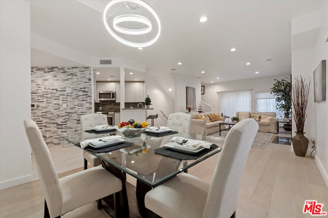 1160 Granville Ave Unit: 108