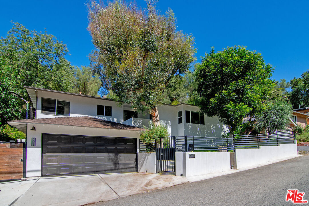 5005 Calderon Rd